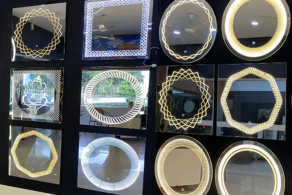 gravure personnalisée pour miroir led