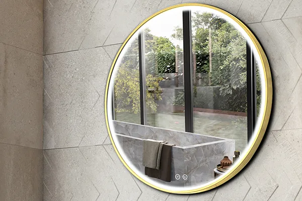 encadrement personnalisé pour miroir de salle de bain