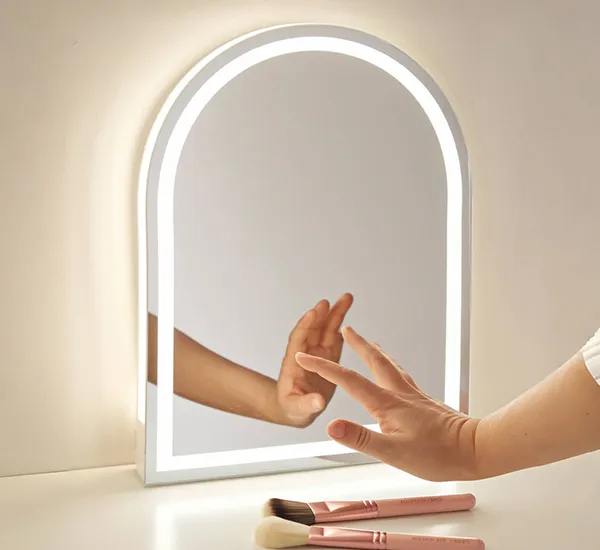 Miroirs de courtoisie arqués