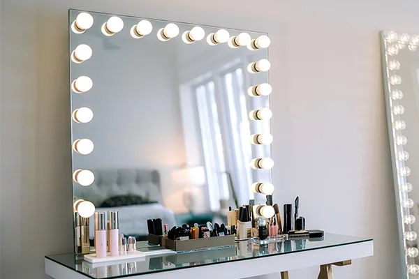 Fournisseur de miroirs lumineux hollywoodiens