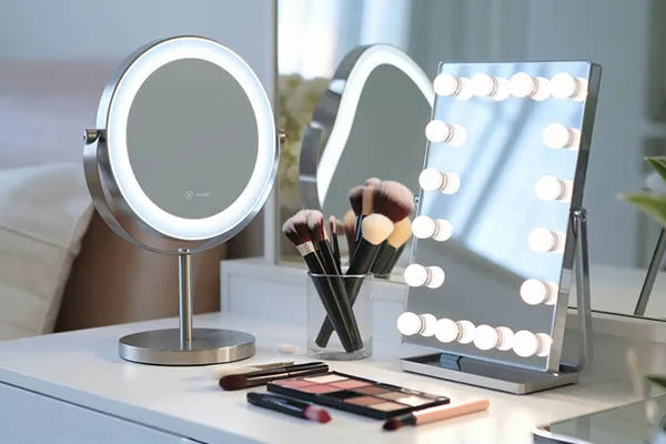 fournisseur de miroirs de courtoisie éclairés par des leds