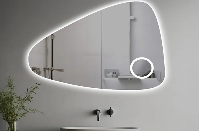 Miroirs de salle de bain lumineux irréguliers