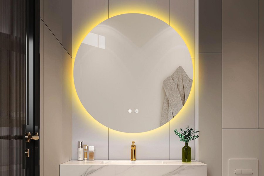 Espelho de banheiro redondo iluminado com luz de fundo